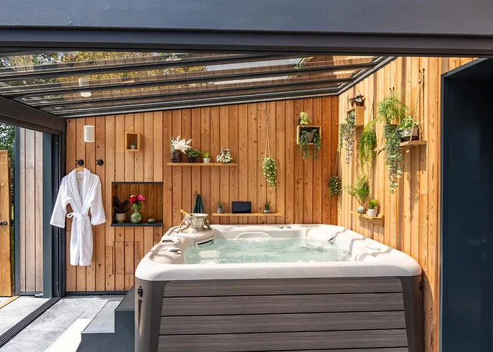 Domaine De La Baie De Somme, Vanadis Hotel miłości